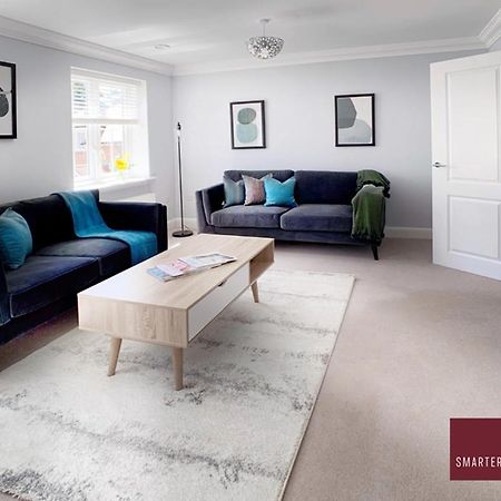 Maidenhead, Leander - 3 Bedroom - Parking & Garden 外观 照片